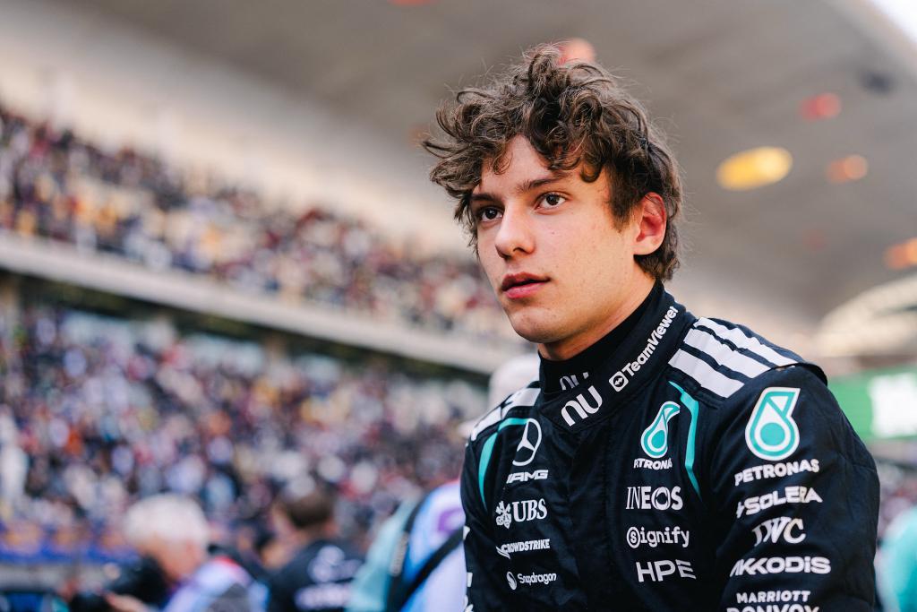 开云体育官网-上赛道见证历史，19岁安东内利成为历史最年轻杆位得主